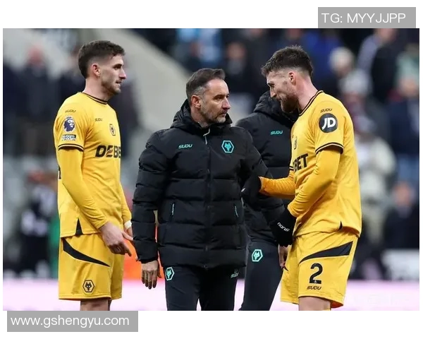 曼联3比0击败纽卡斯尔，继续保持英超不败纪录，佩雷拉建功制胜